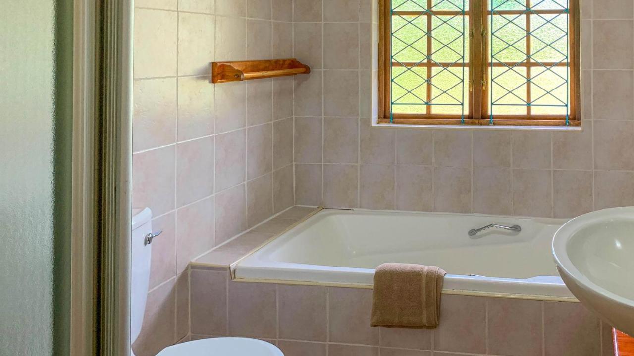 Wits End Mountain Resort Champagne Valley Eksteriør billede