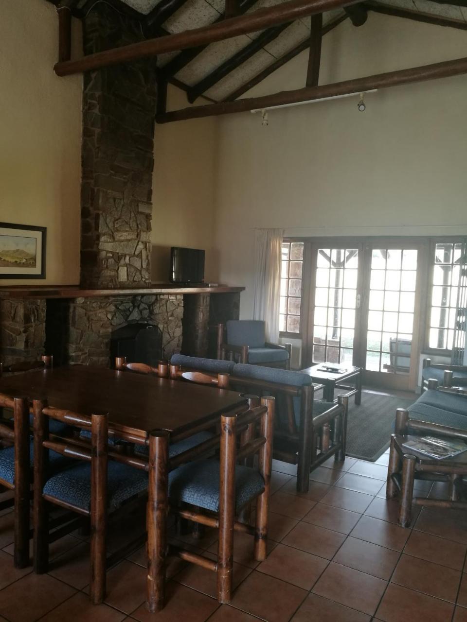 Wits End Mountain Resort Champagne Valley Eksteriør billede